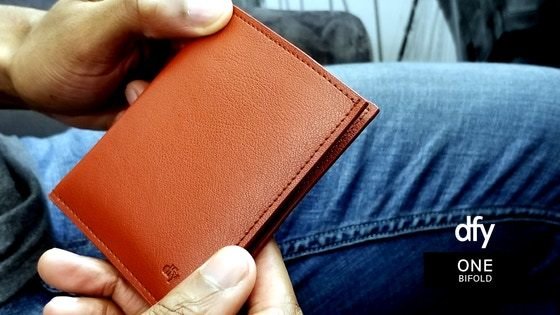 The New dfy One Wallet - With Optional Bluetooth Tracker