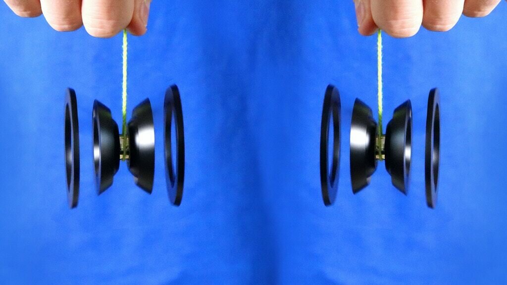 Ghost Yo Yo: An Optical Illusion Desk Toy