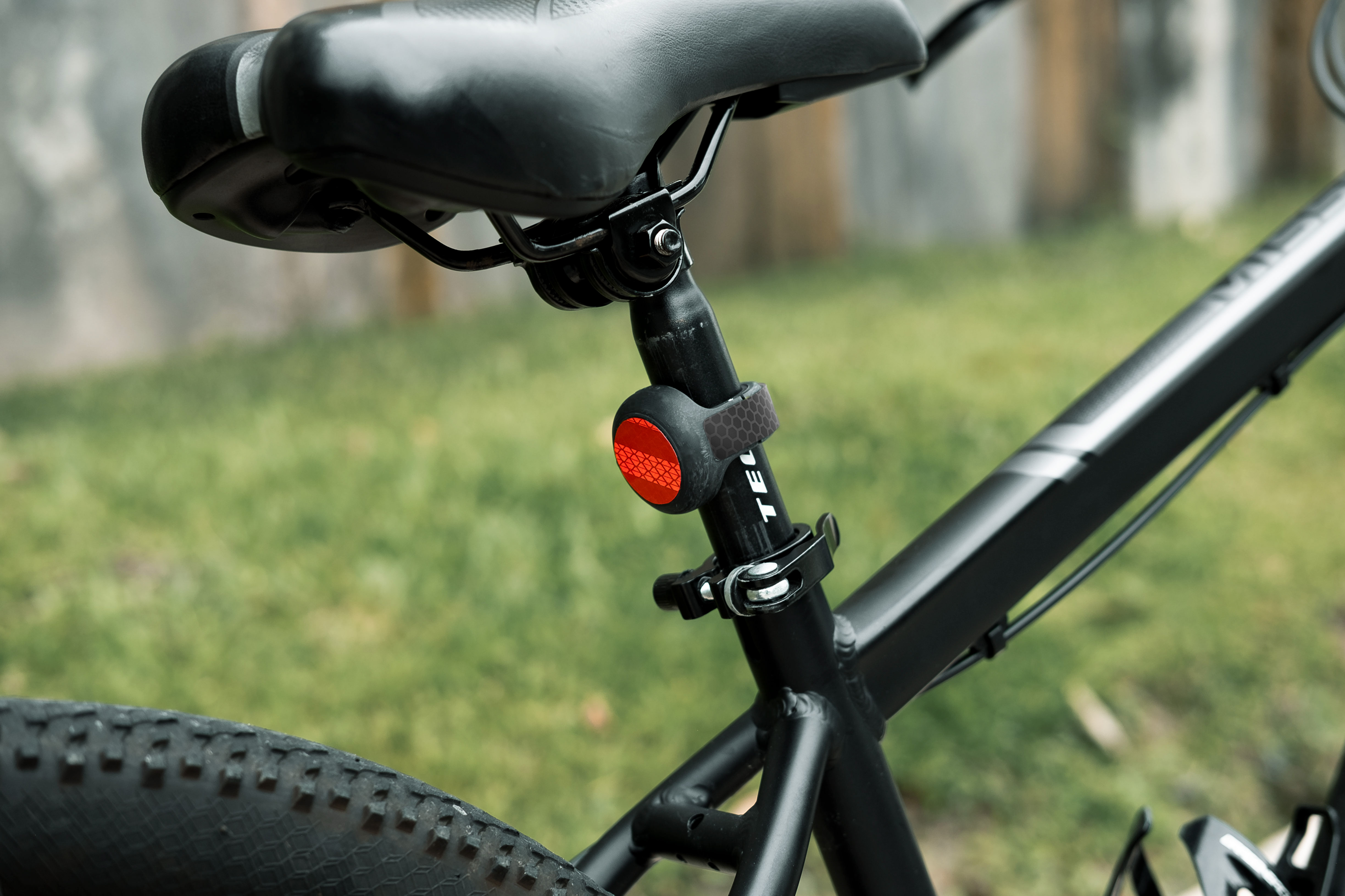 Maco Trace: Stealth AirTag Bike Mount