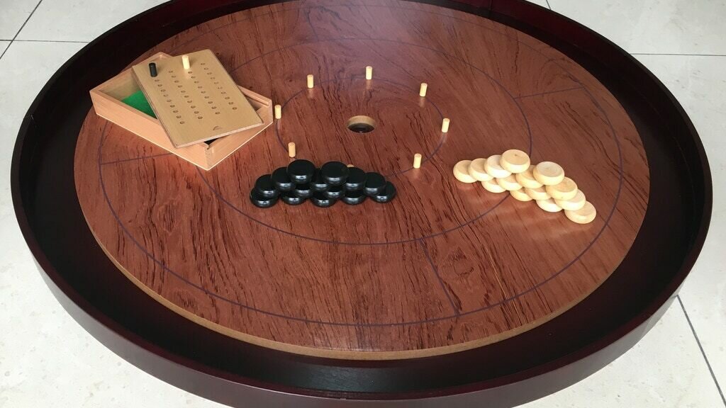 2022 Crokinole Board Season 7: Rosewood or Mahagony + Cases!