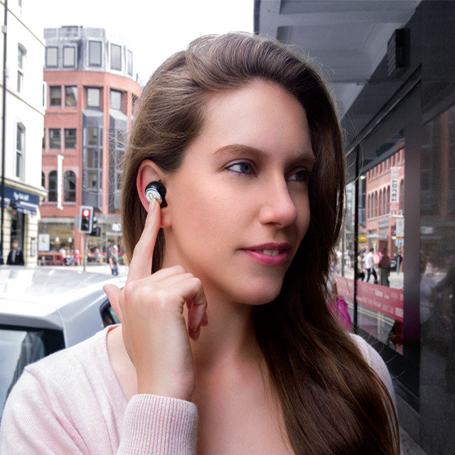 CLIK- wireless earbuds with voice translation