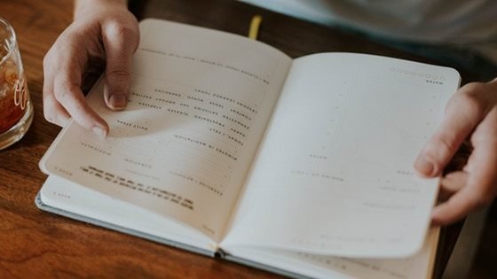 Thrive Journal: The Beautiful, All-in-1 Notebook for Health