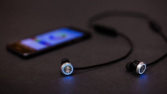 Wearhaus Beam: Smart earbuds with total color customization
